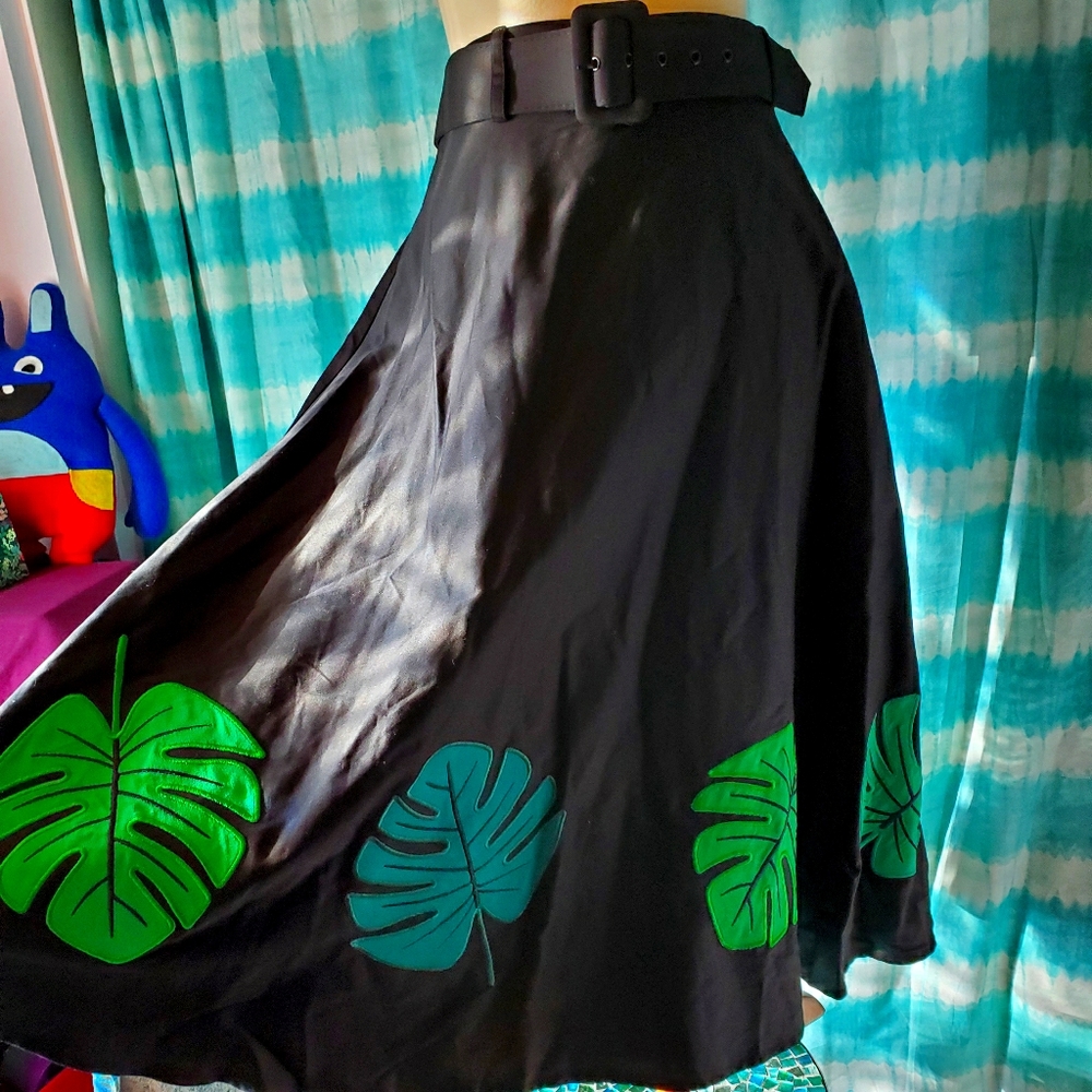 NWT Collectif x Modcloth Talk Tropical Midi Skirt